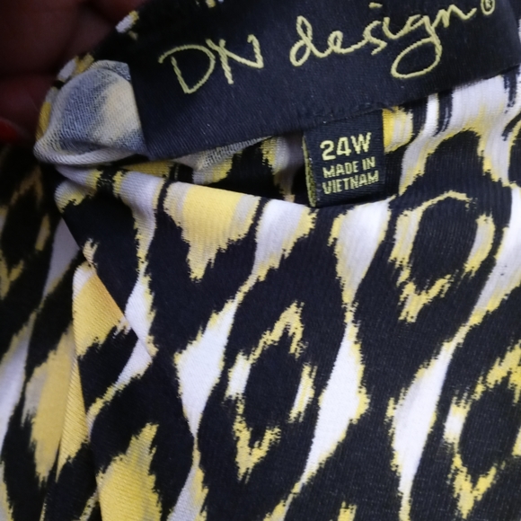 DN Designs Geometric Design Dress - Picture 4 of 4